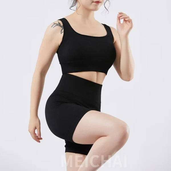 Conjunto Esportivo Feminino – Top e Shorts Seamless, Canelado e Confortável para Yoga e Academia - Imagem 2